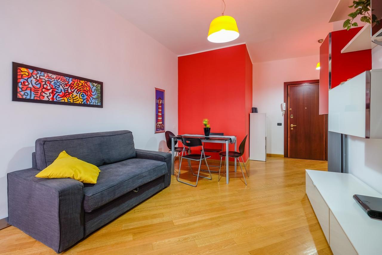 The Best Rent - Tortona Apartment Milan Bagian luar foto